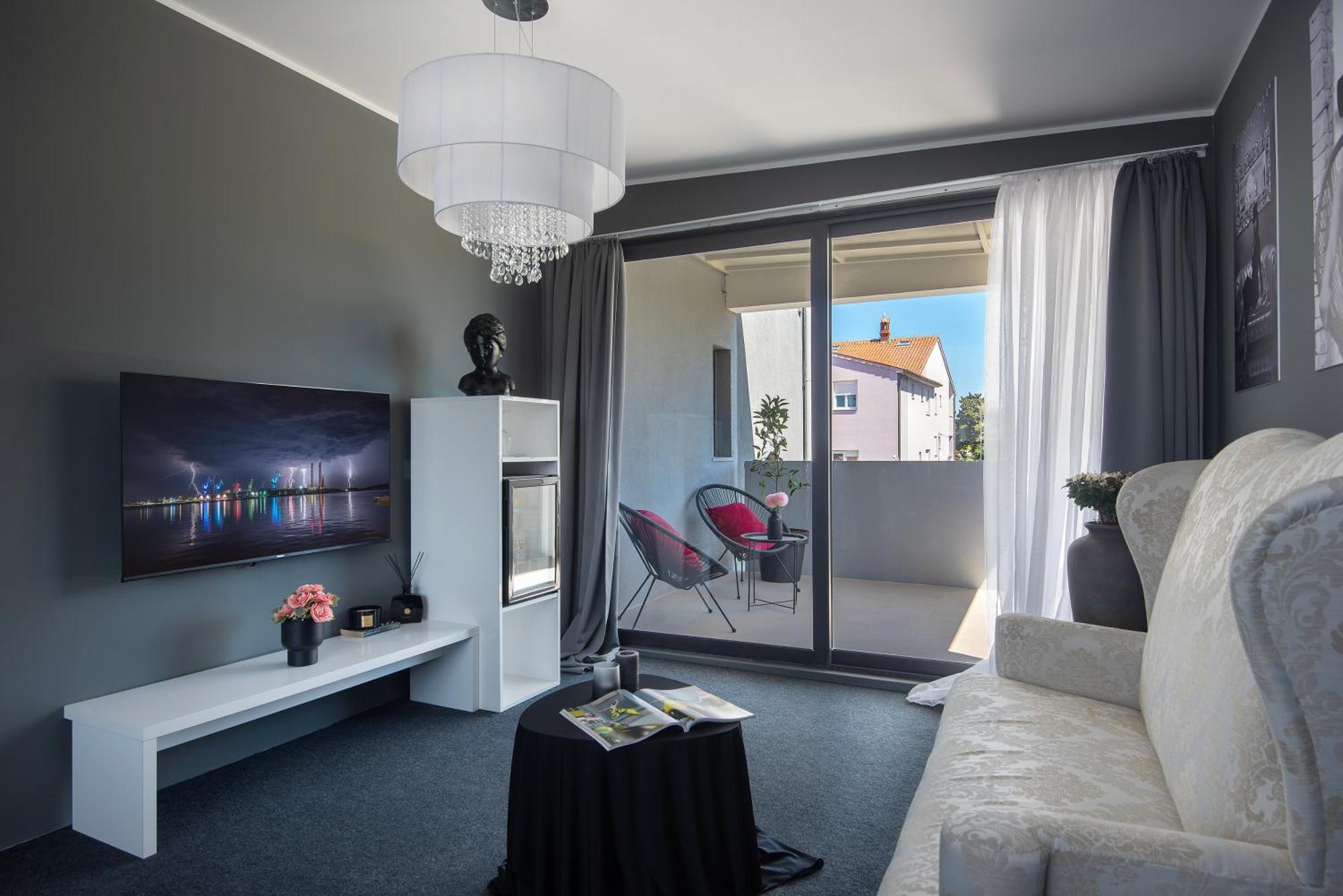 Boutique Hotel Chevalier By Bura Hotels - Adults Only Medulin Exterior foto