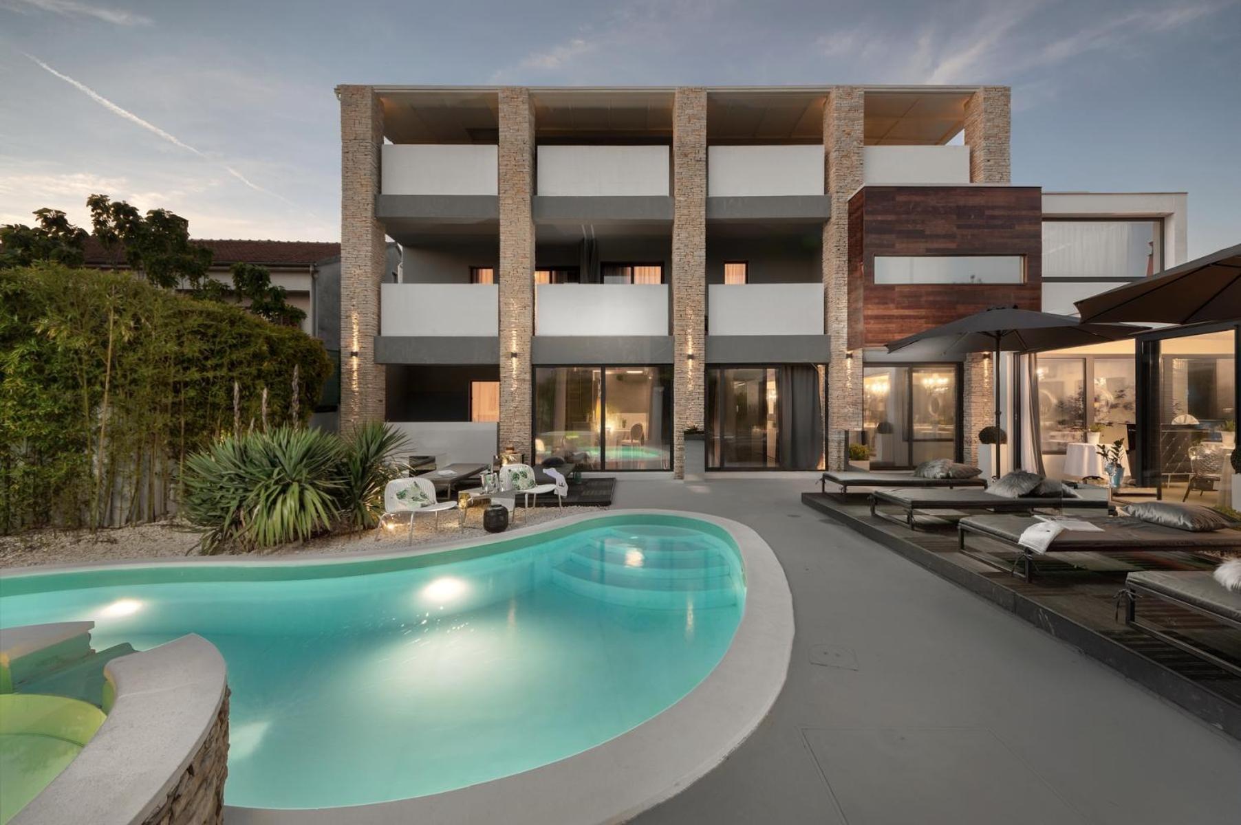 Boutique Hotel Chevalier By Bura Hotels - Adults Only Medulin Exterior foto